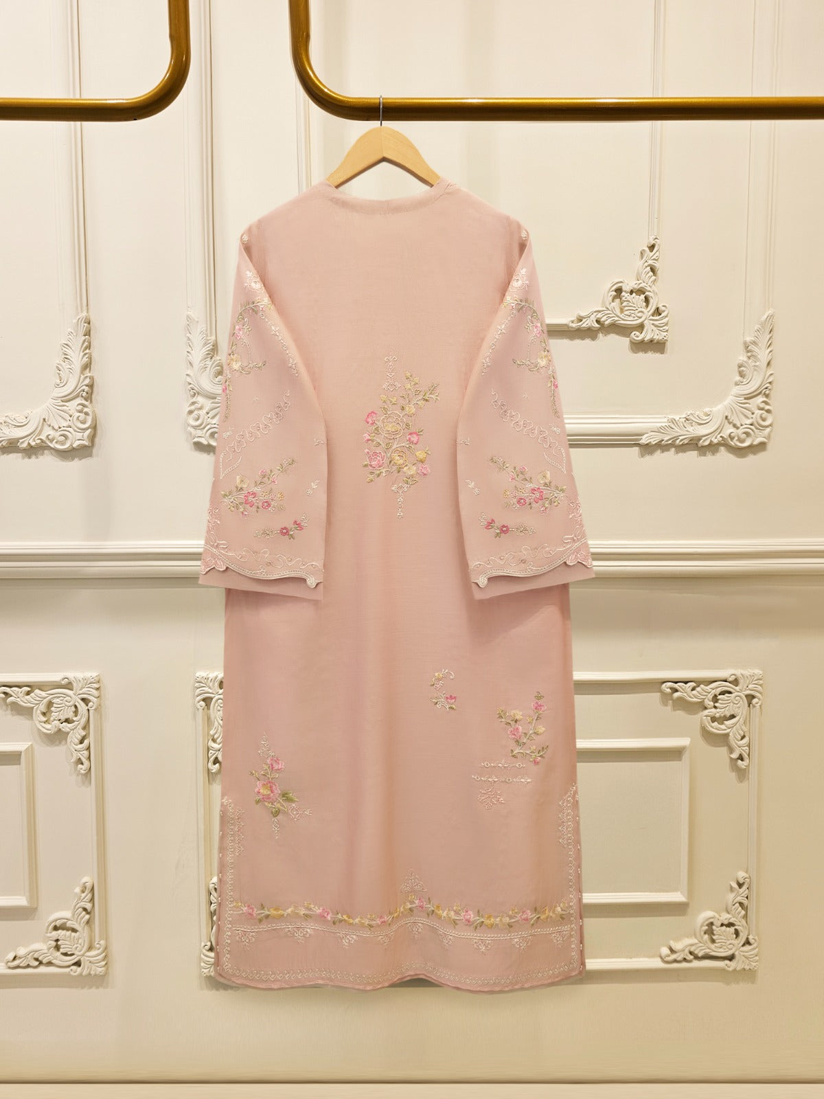3 Piece - Pure Khaddi Silk Embroidered  Suit S115737
