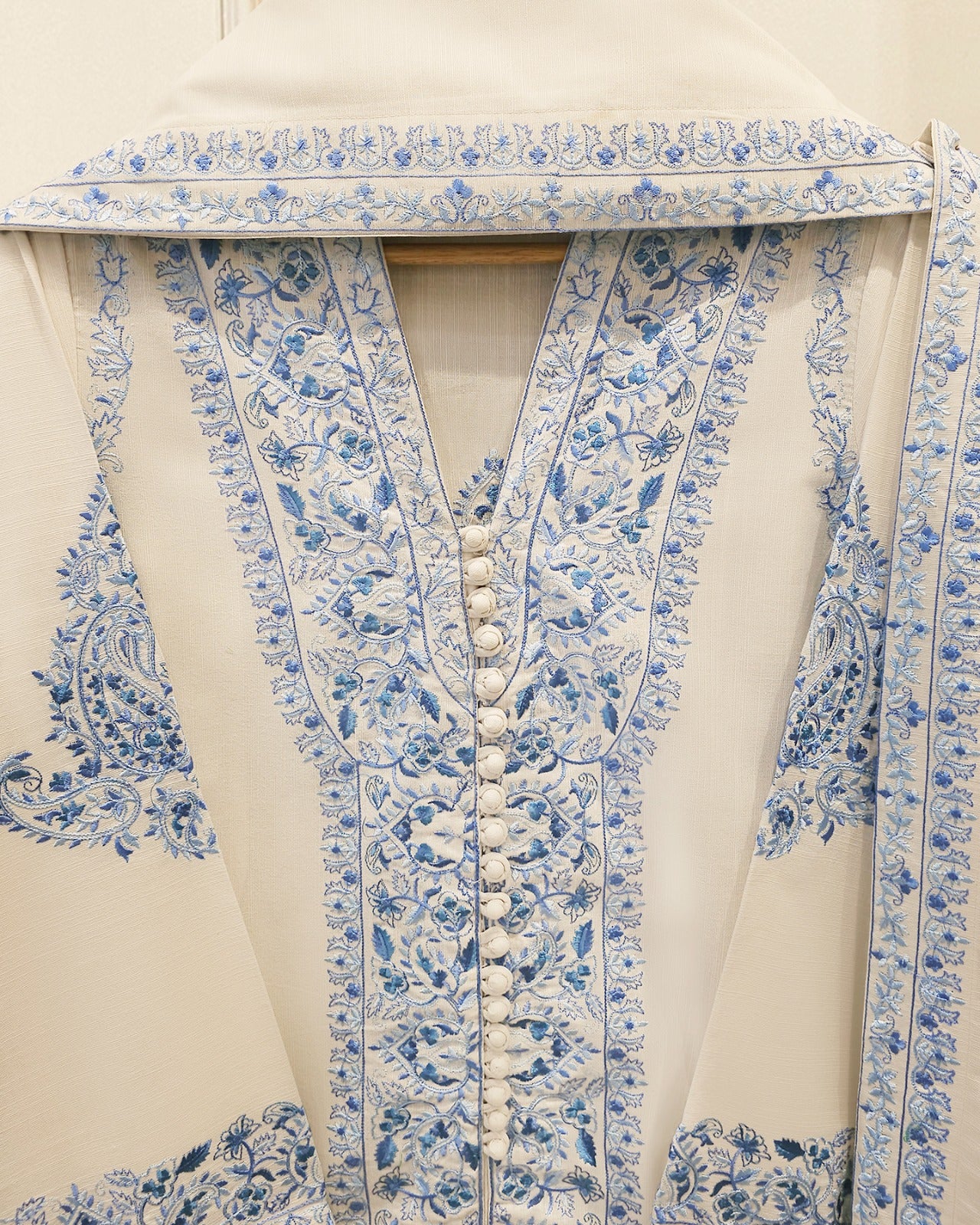 3 Piece - Embroidered Khaddar Suit S115762 Secondary image