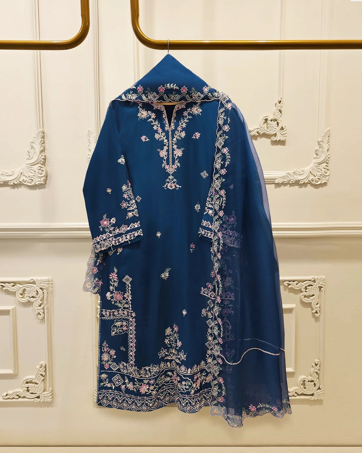 3 Piece - Pure Khaddi Silk Embroidered  Suit S115237 Main image