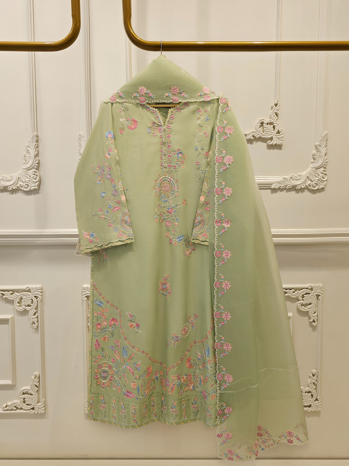 3 Piece- Pure Khaddi Silk Embroidered Suit S112972