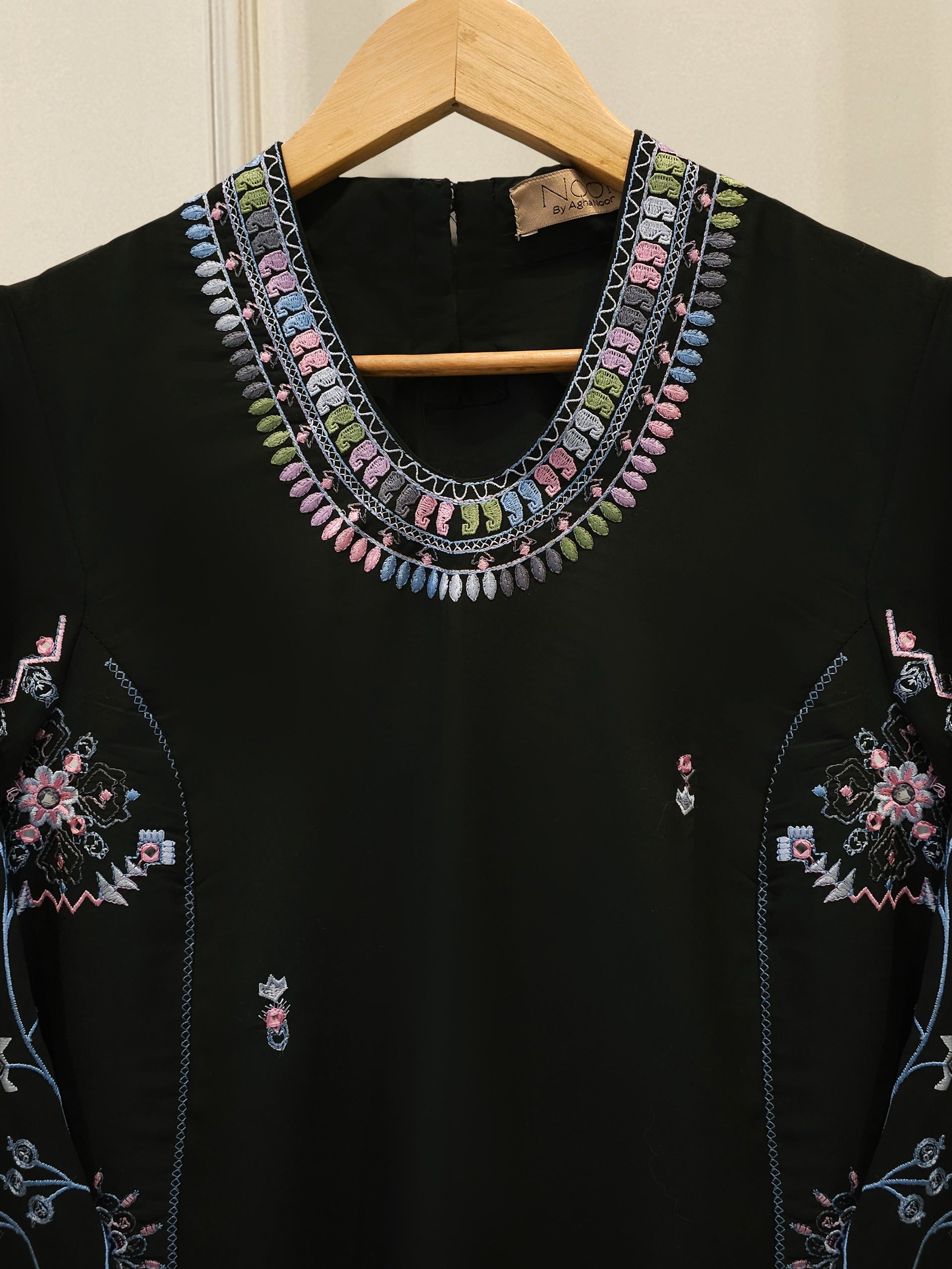 Embroidered Georgette Shirt WS00230 Secondary image