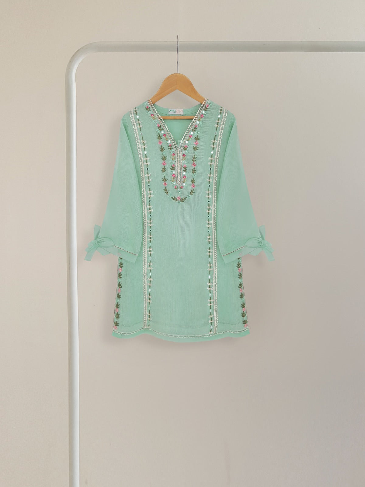 (KIDS) PURE COTTON NET HAND EMBROIDERED SHIRT AND SILK PANTS KD3581A Secondary image