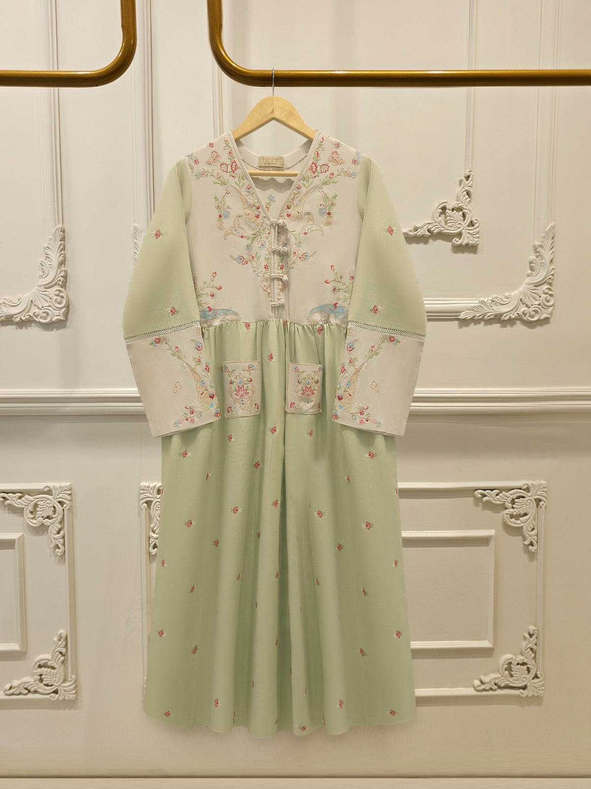 Embroidered Linen Shirt WS00074 Main image