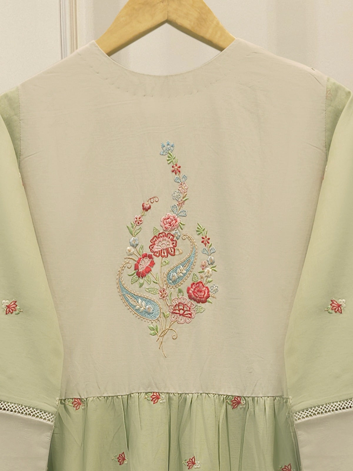 Embroidered Linen Shirt WS00074
