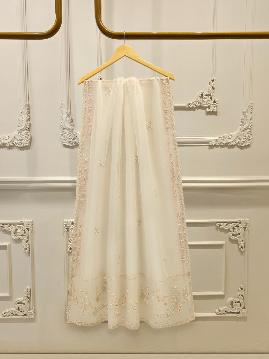 3 Piece- Pure Sheesha Silk Embroidered Suit S114251