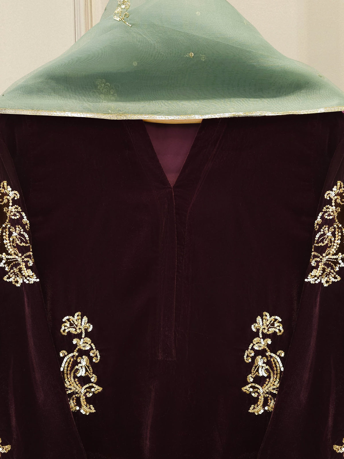 2 Piece - Embroidered Velvet Suit S113373