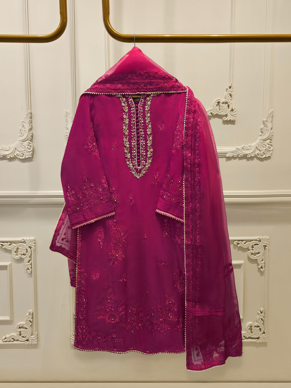 3 Piece- Pure Sheesha Silk Embroidered Suit S114713