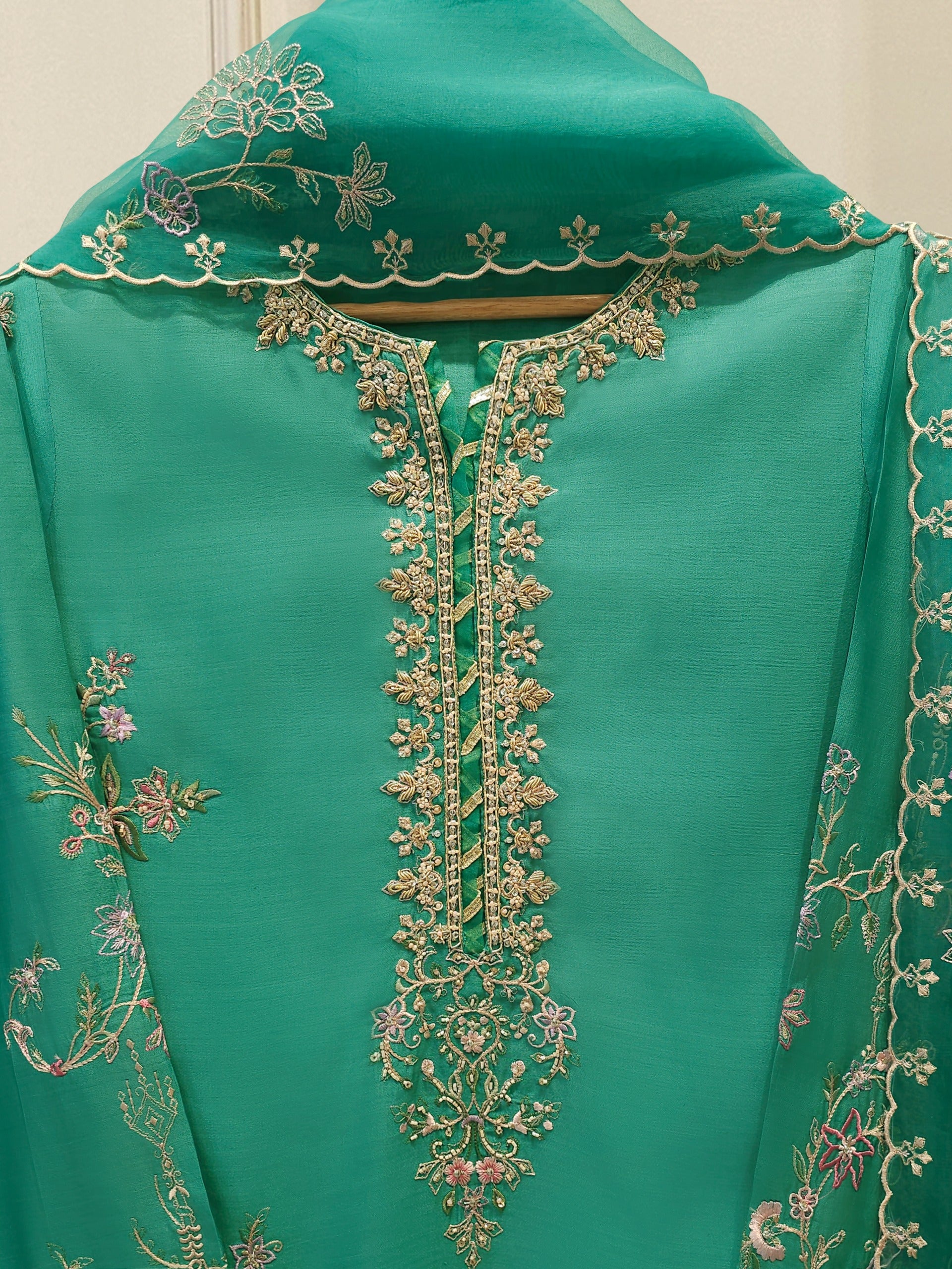 2 Piece - Pure Khaddi Silk Embroidered Suit S114711 Secondary image