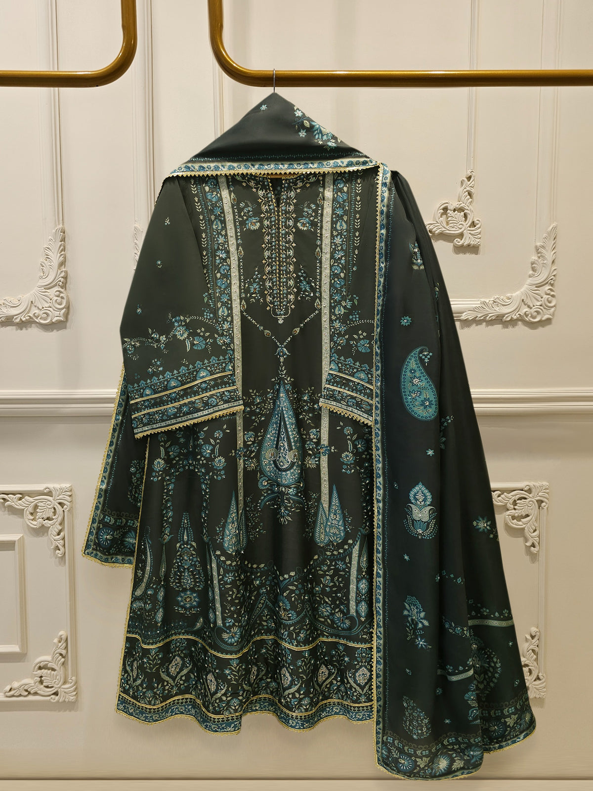 3-Piece Pure Embroidered Silk Suit – Luxury Elegant Women's Formal Wear S114736 Main image