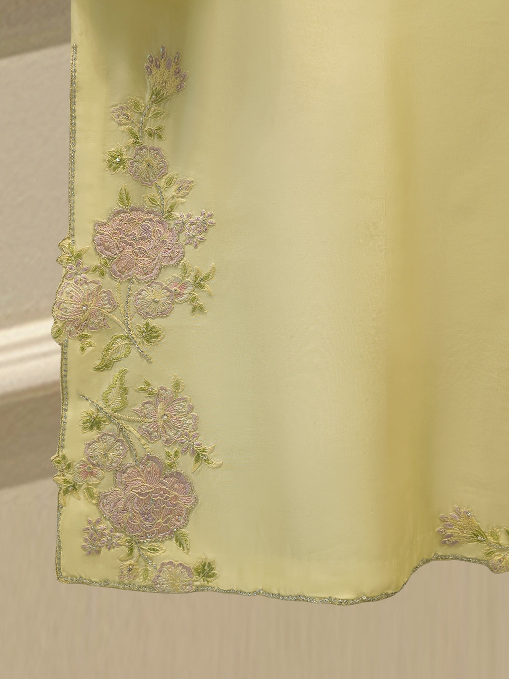 3 Piece- Pure Sheesha Silk Embroidered Suit S114793