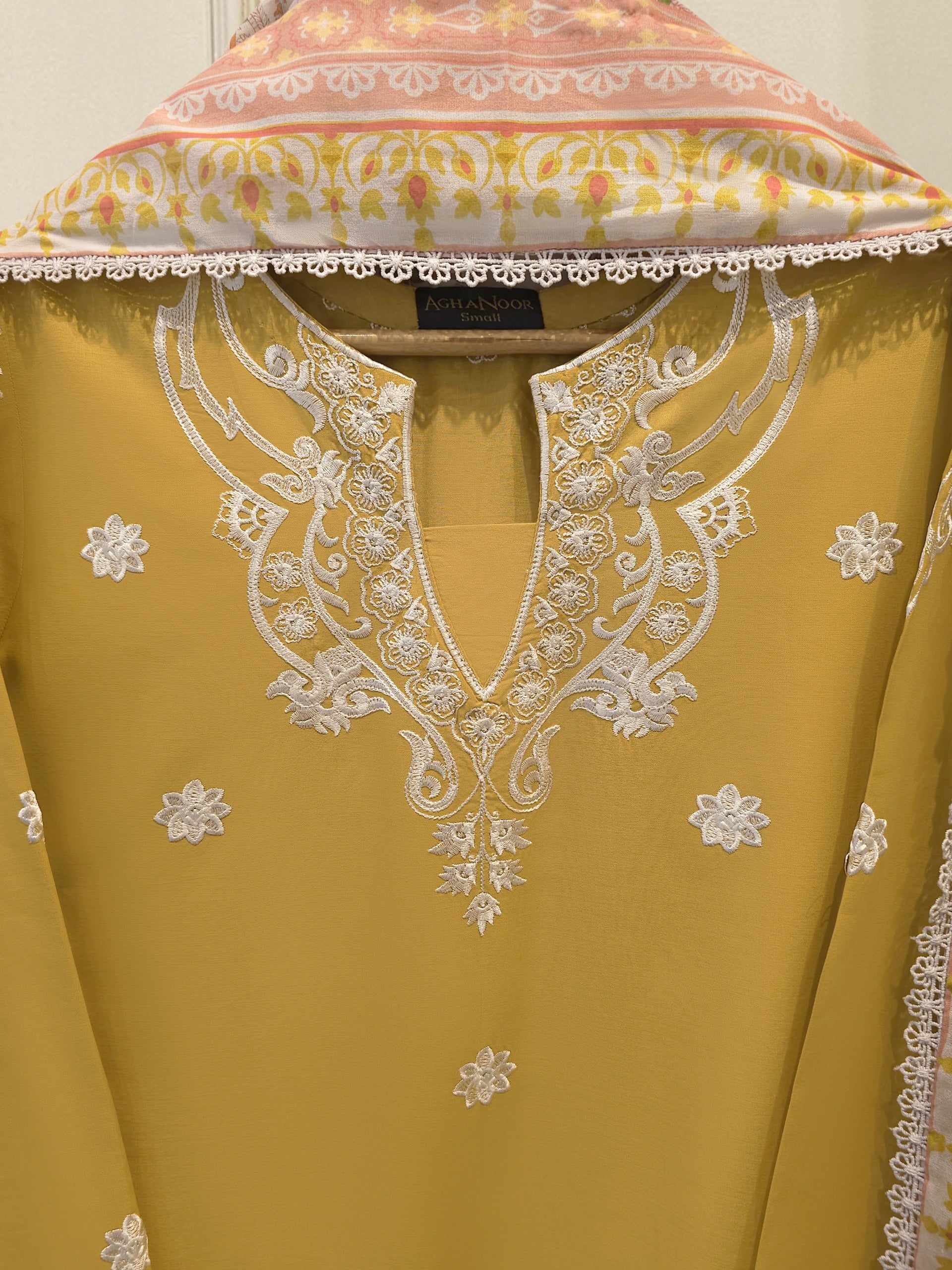 3 Piece - Embroidered Cambric Suit S114817 Secondary image