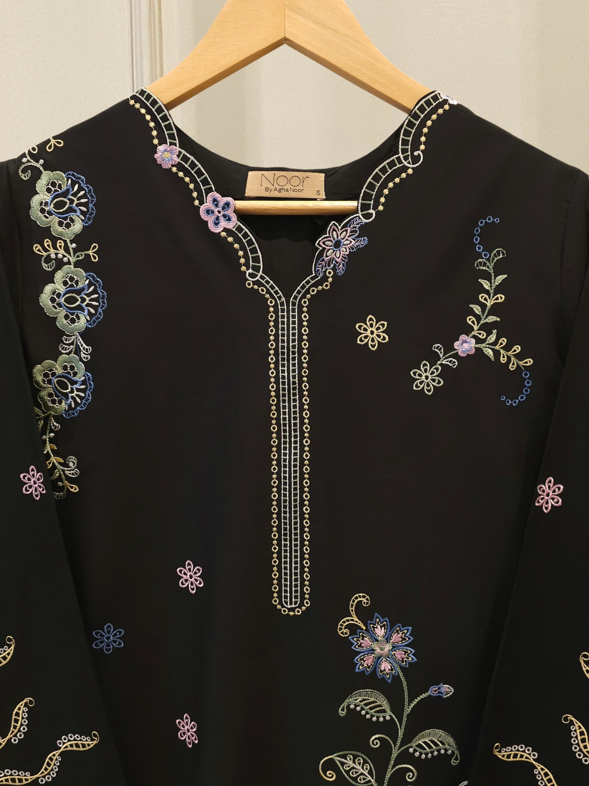 2 Piece - Embroidered Cambric Suit WS00340 Secondary image