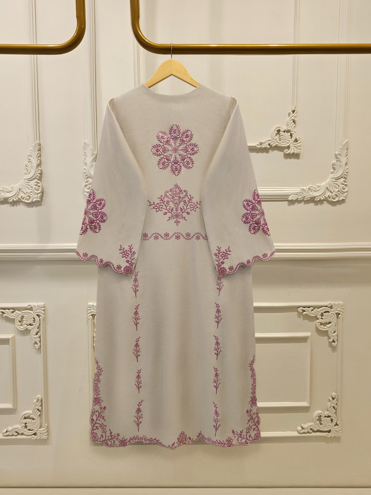 3 Piece - Pure Khaddi Silk Embroidered  Suit S114914