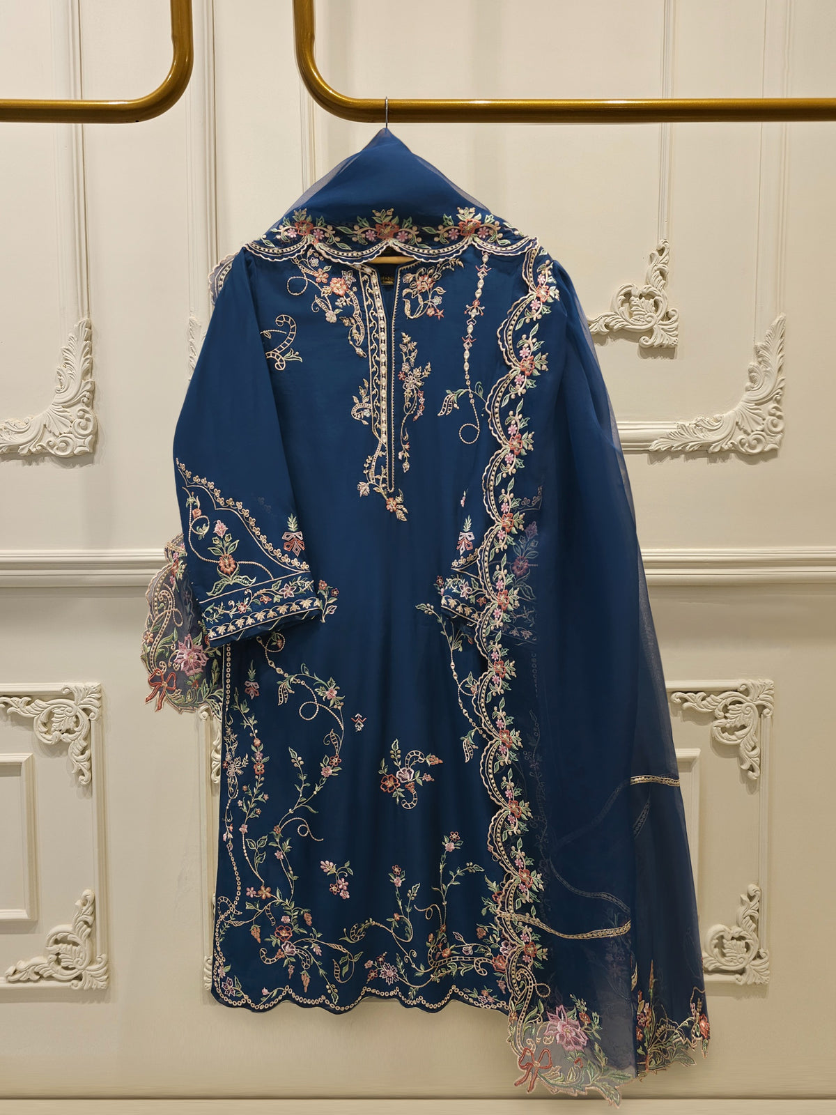 3 Piece - Pure Khaddi Silk Embroidered  Suit S115040 Main image