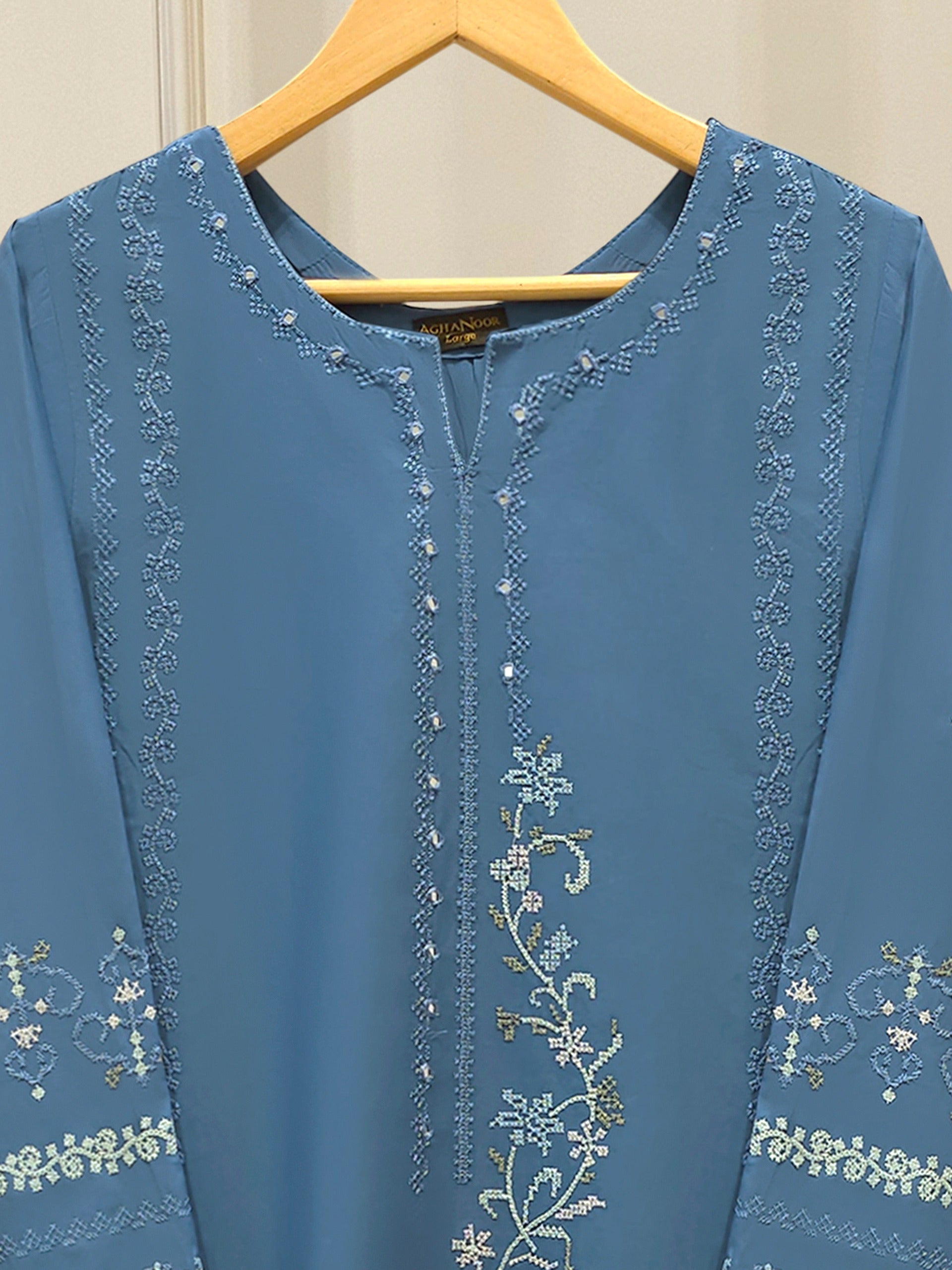 Embroidered Cambric Shirt S112588 Secondary image