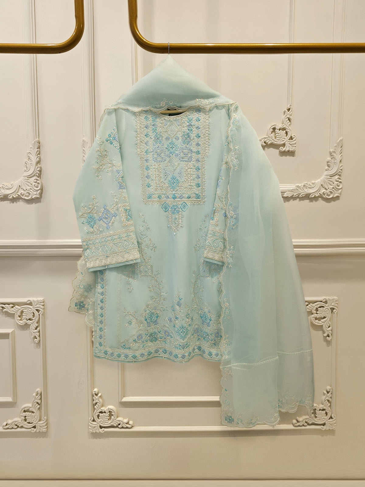 3 Piece - Pure Khaddi Silk Embroidered  Suit S115124 Main image