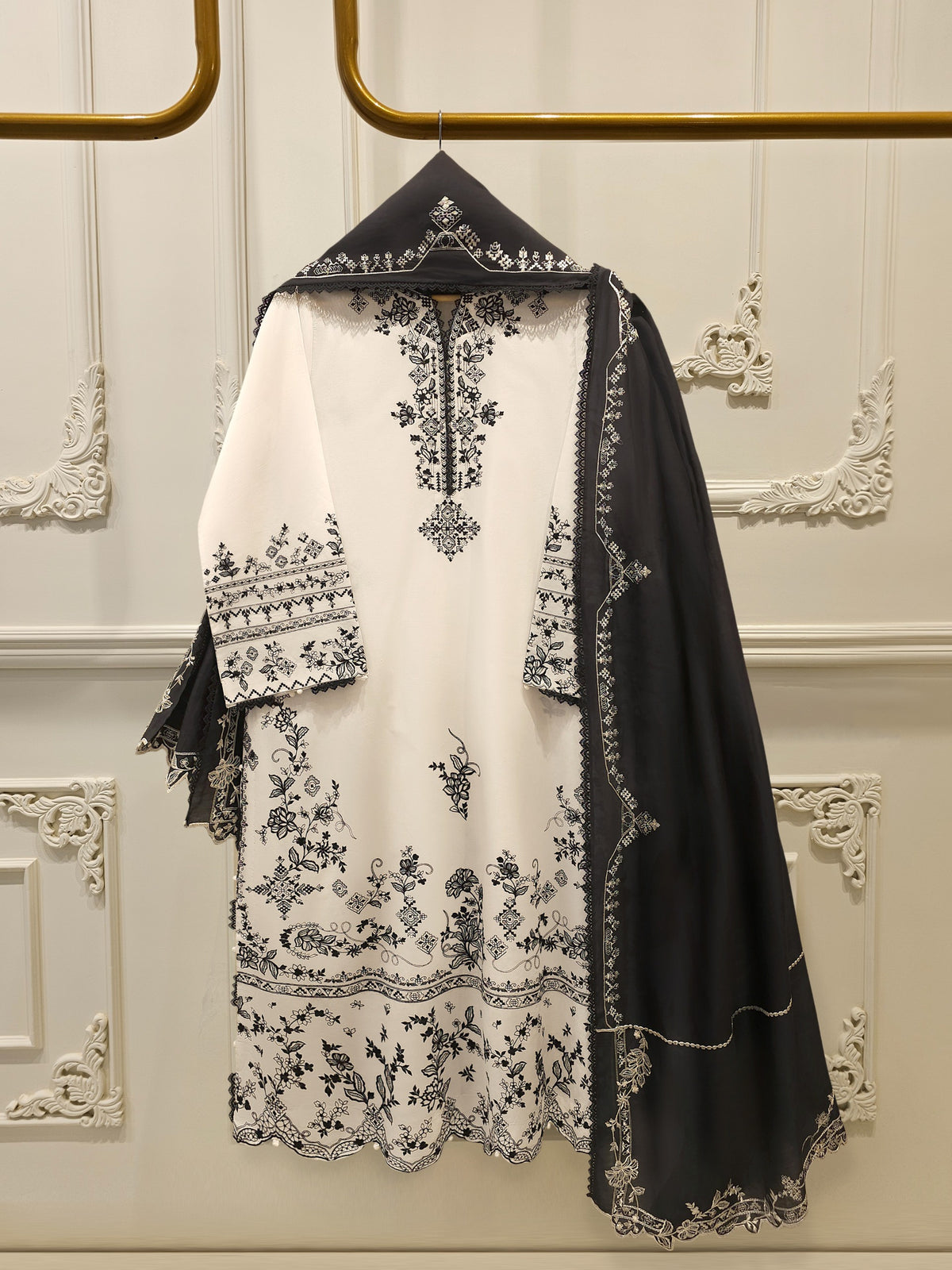 3 Piece - Embroidered Cambric Suit S115169