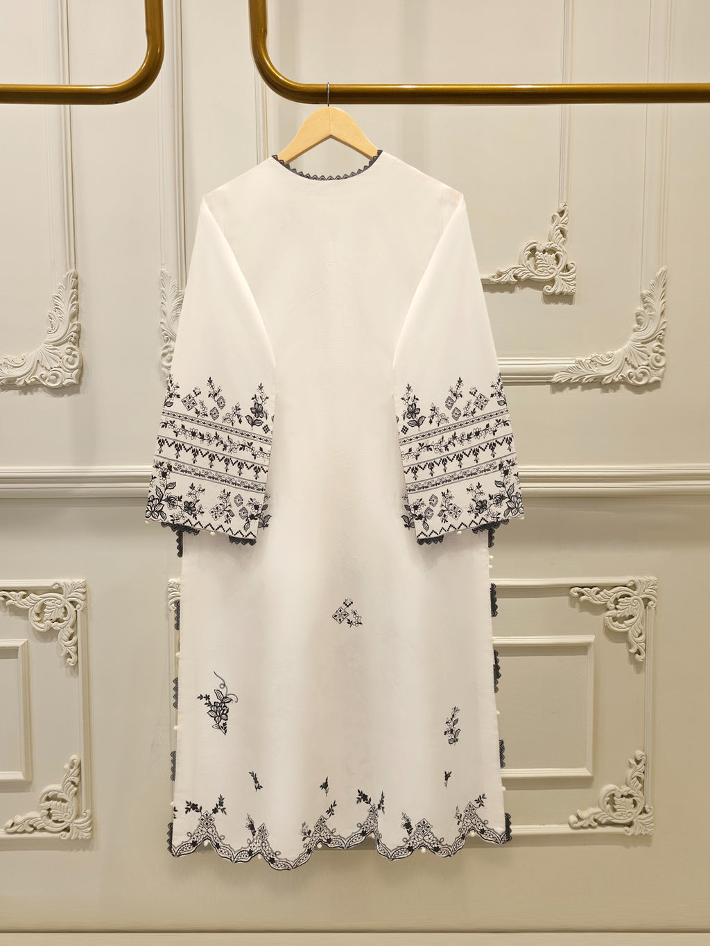 3 Piece - Embroidered Cambric Suit S115169