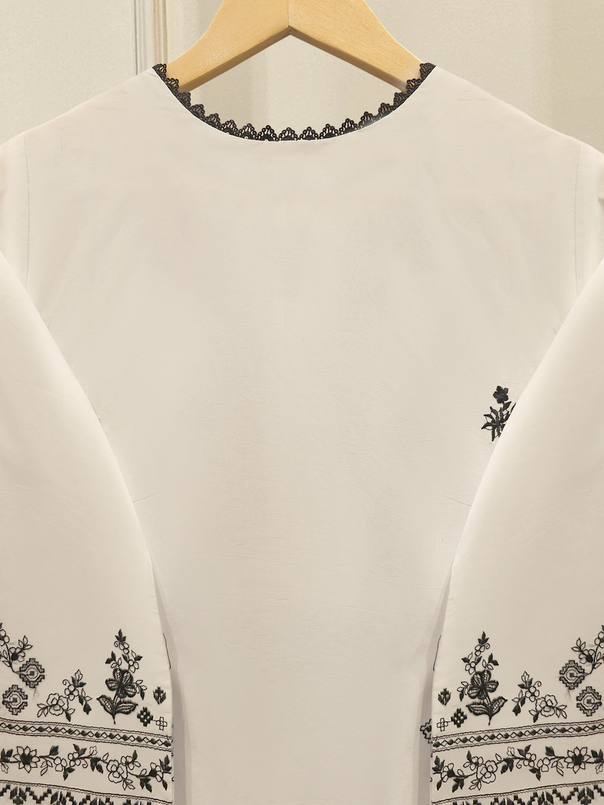 3 Piece - Embroidered Cambric Suit S115169