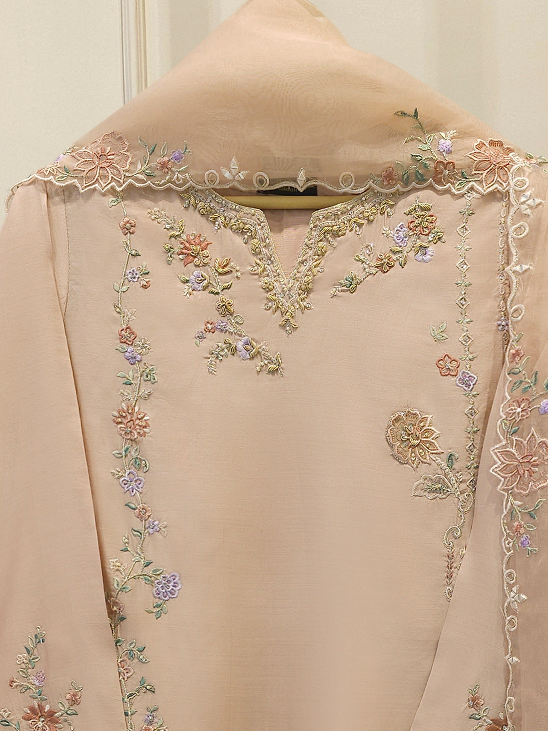 3 Piece - Pure Khaddi Silk Embroidered  Suit S115261 Secondary image