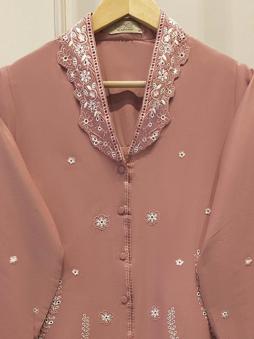 Embroidered Cambric Shirt SWS00319