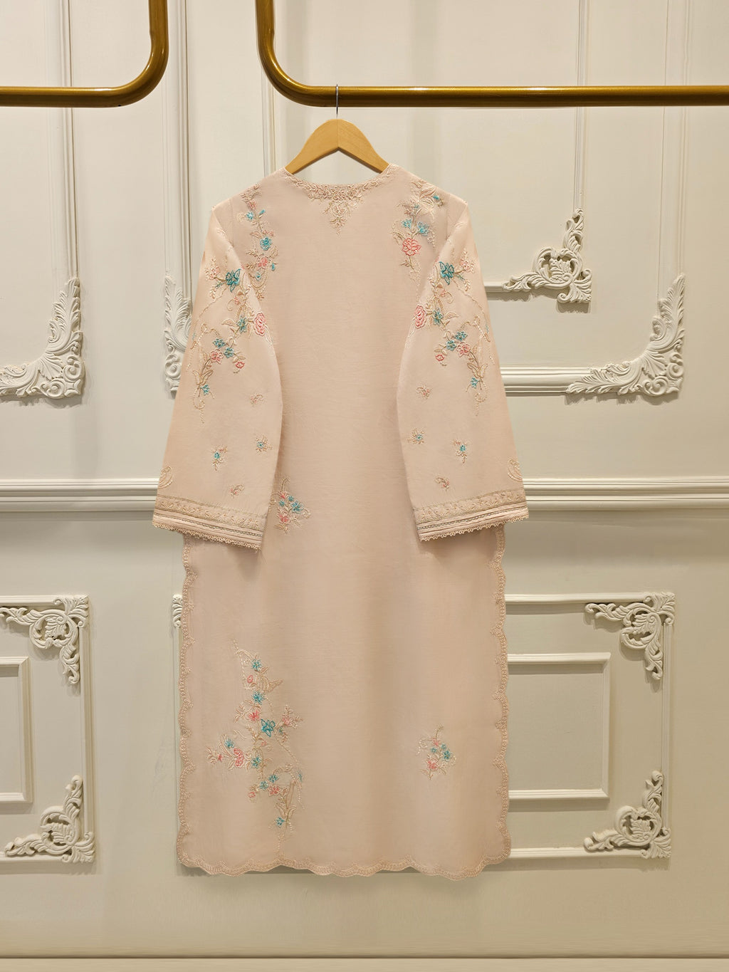 3 Piece - Pure Khaddi Silk Embroidered  Suit S115379