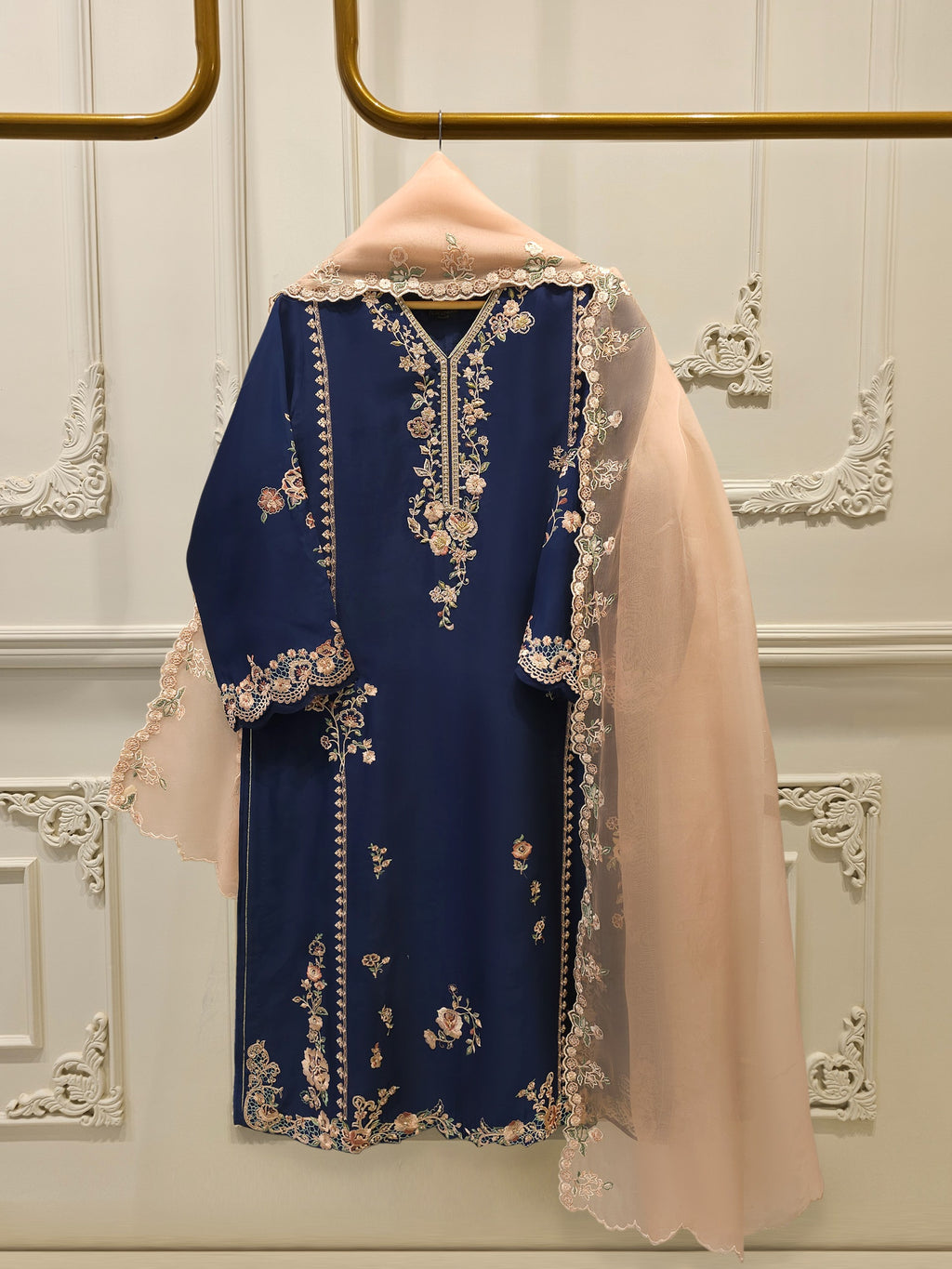 3 Piece- Pure  Sheesha Silk Embroidered Suit S115403