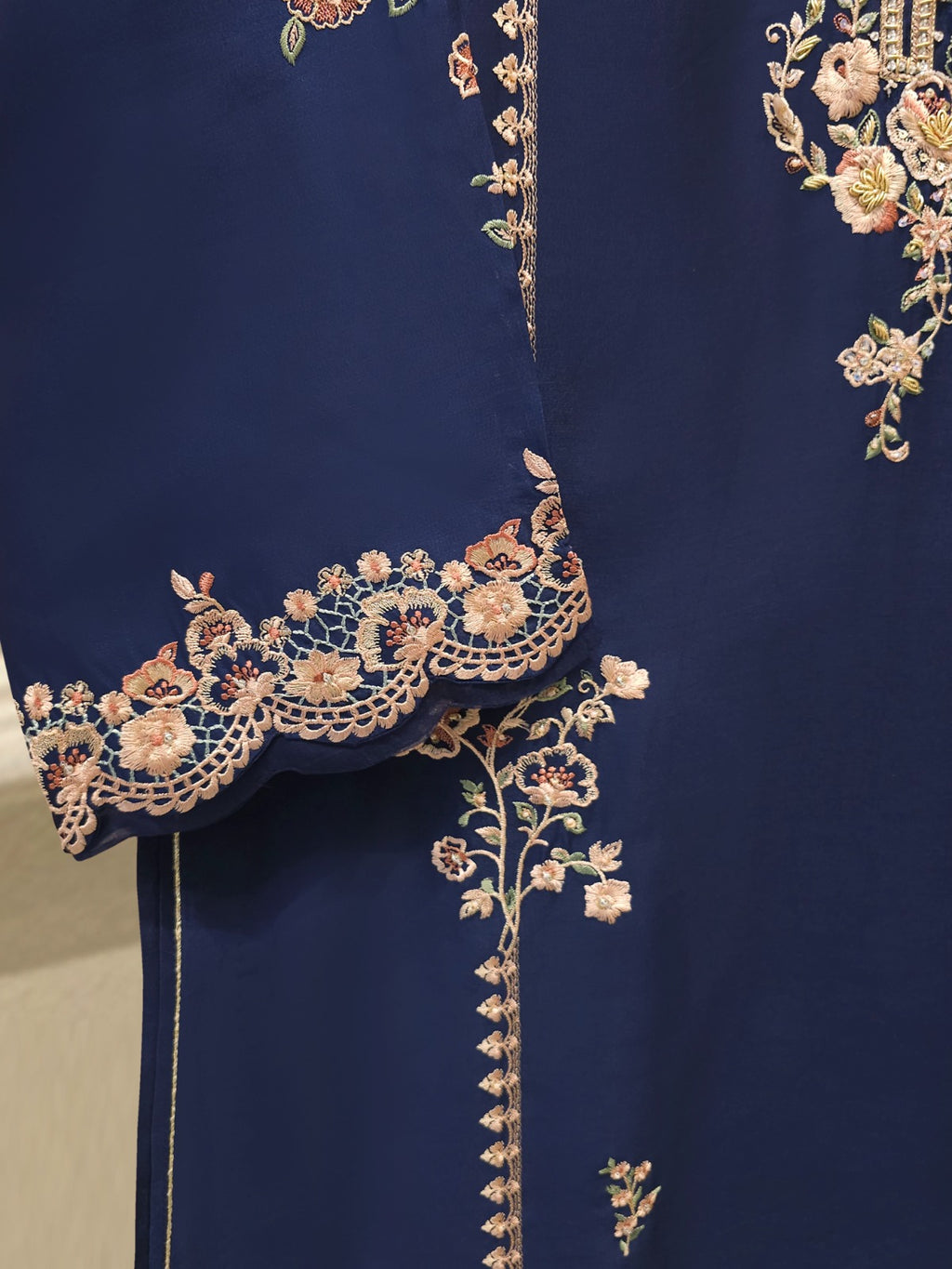 3 Piece- Pure  Sheesha Silk Embroidered Suit S115403