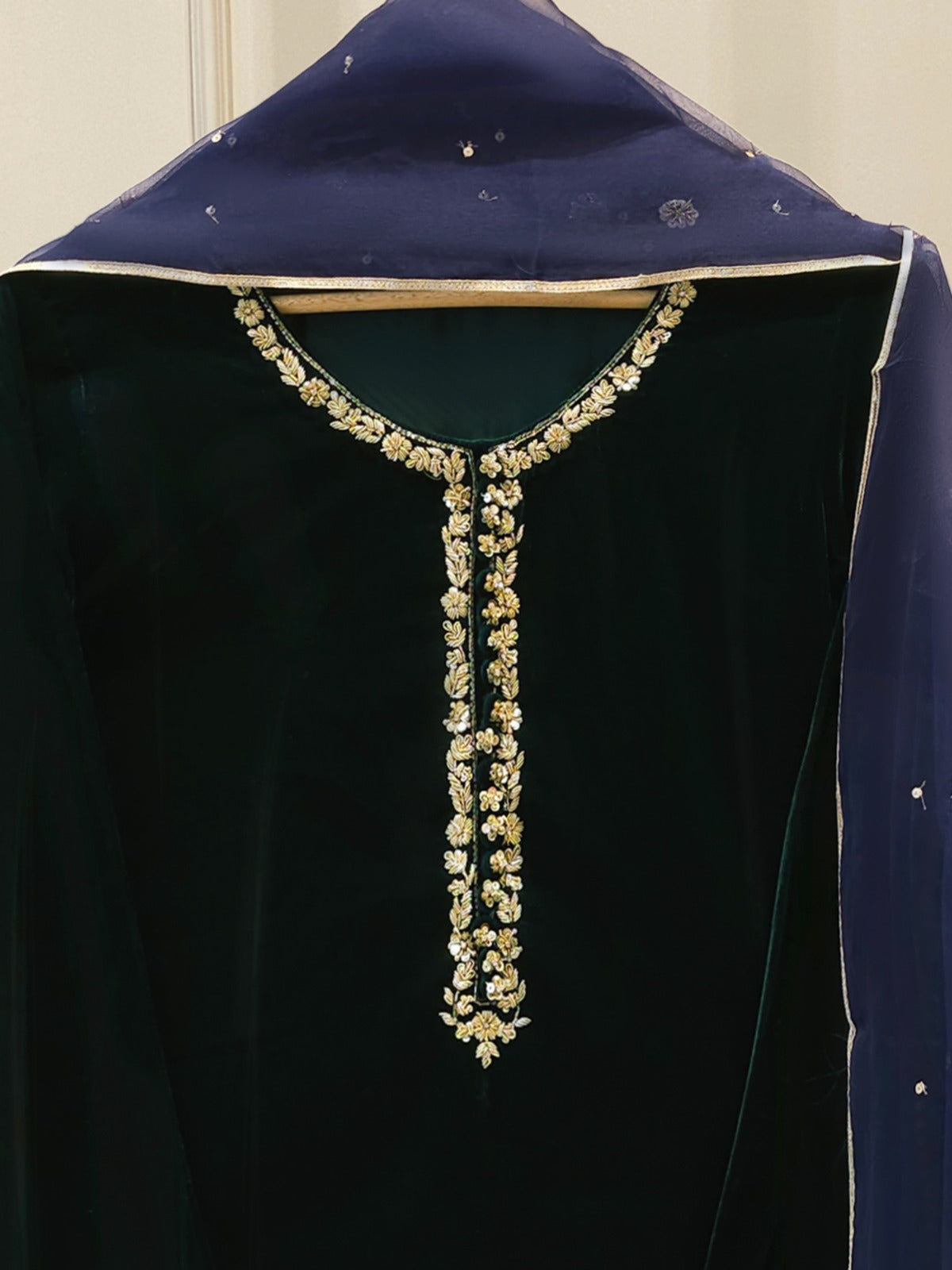 2 Piece - Embroidered Velvet Suit S113322