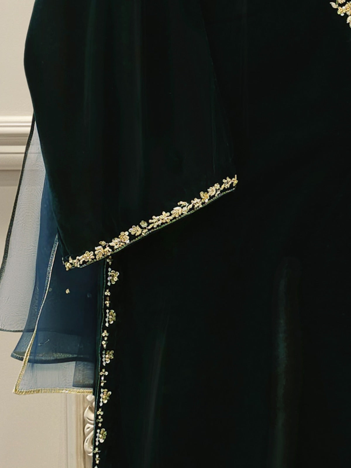 2 Piece - Embroidered Velvet Suit S113322