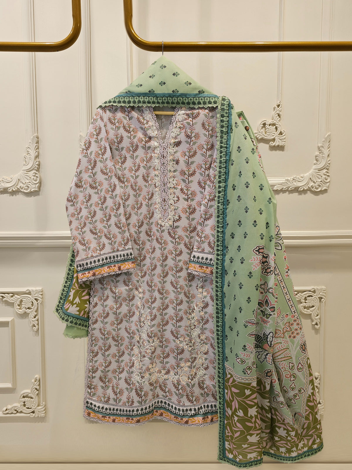 3 Piece Digital Printed Lawn Suit S115536 Main image