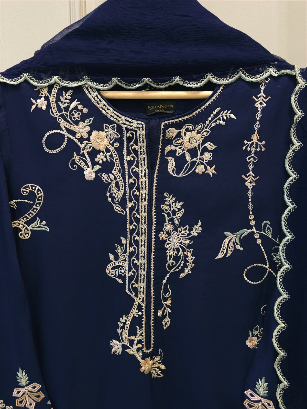 3 Piece - Pure Khaddi Silk Embroidered  Suit S115550