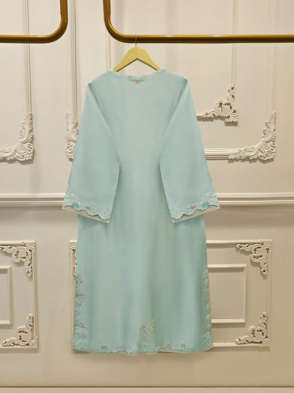 3 Piece- Pure  Sheesha Silk Embroidered Suit S115618