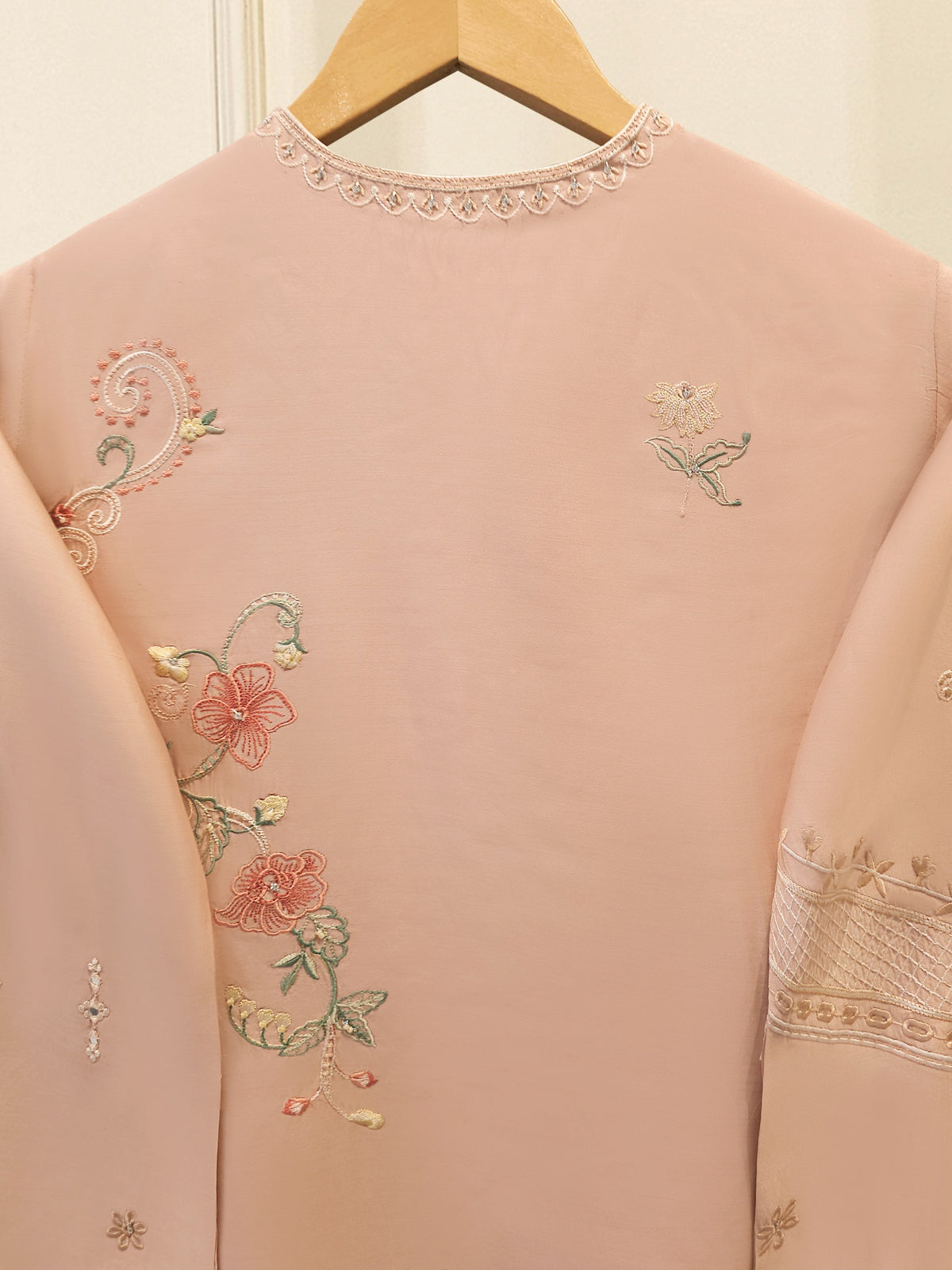 3 Piece - Pure Khaddi Silk Embroidered  Suit S115694