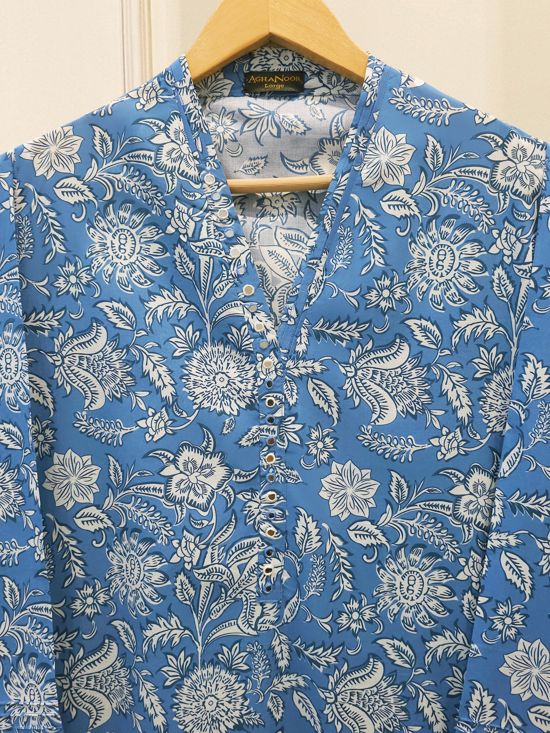 2 Piece Digital Printed Embroidered Lawn Suit S115686 Secondary image