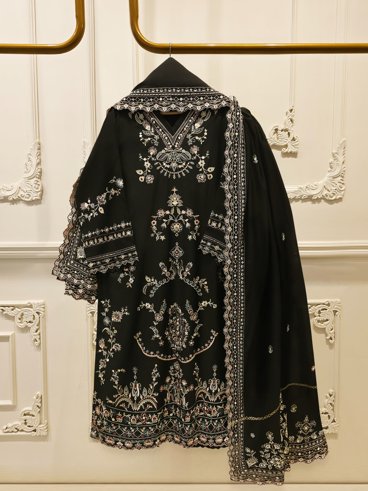 3 Piece - Embroidered Kora Cotton Suit S115689 Main image