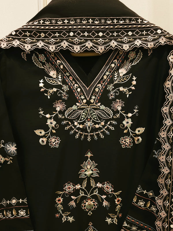 3 Piece - Embroidered Kora Cotton Suit S115689