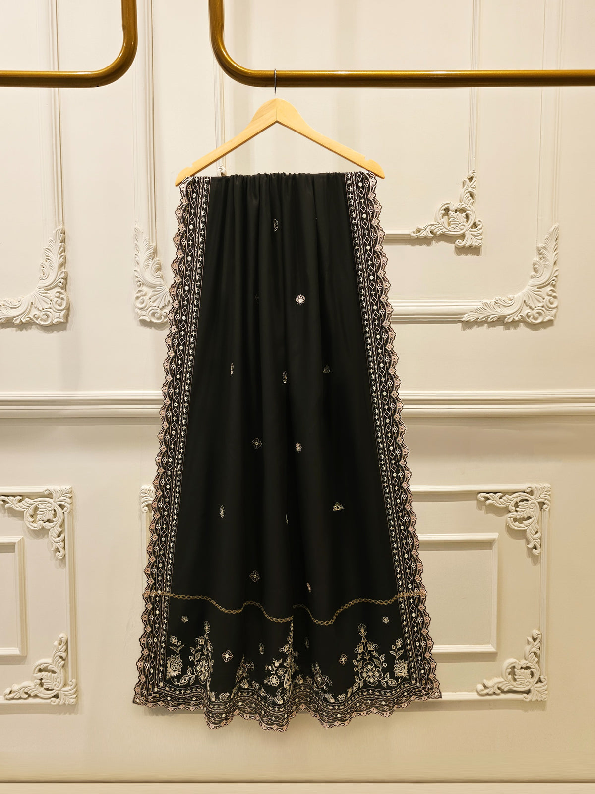 3 Piece - Embroidered Kora Cotton Suit S115689