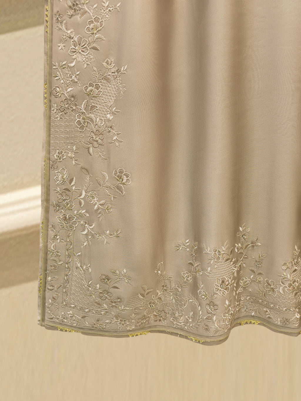 3 Piece- Pure  Sheesha Silk Embroidered Suit S115702