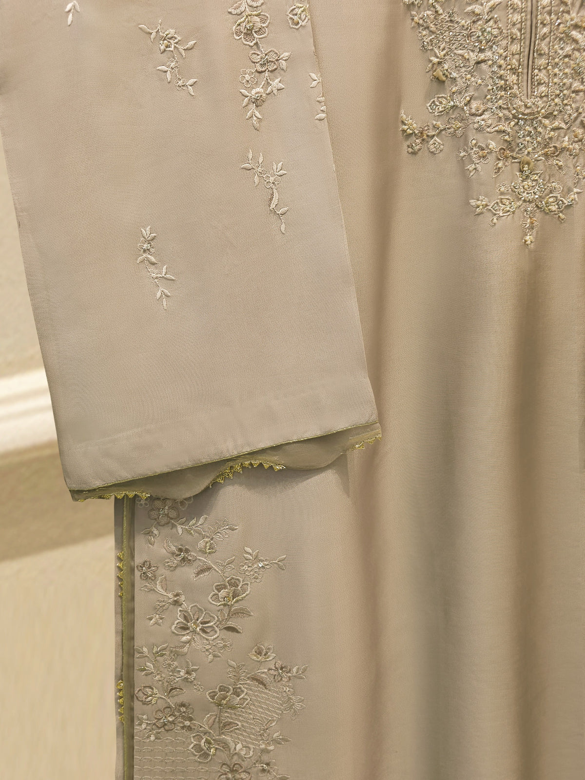 3 Piece- Pure  Sheesha Silk Embroidered Suit S115702