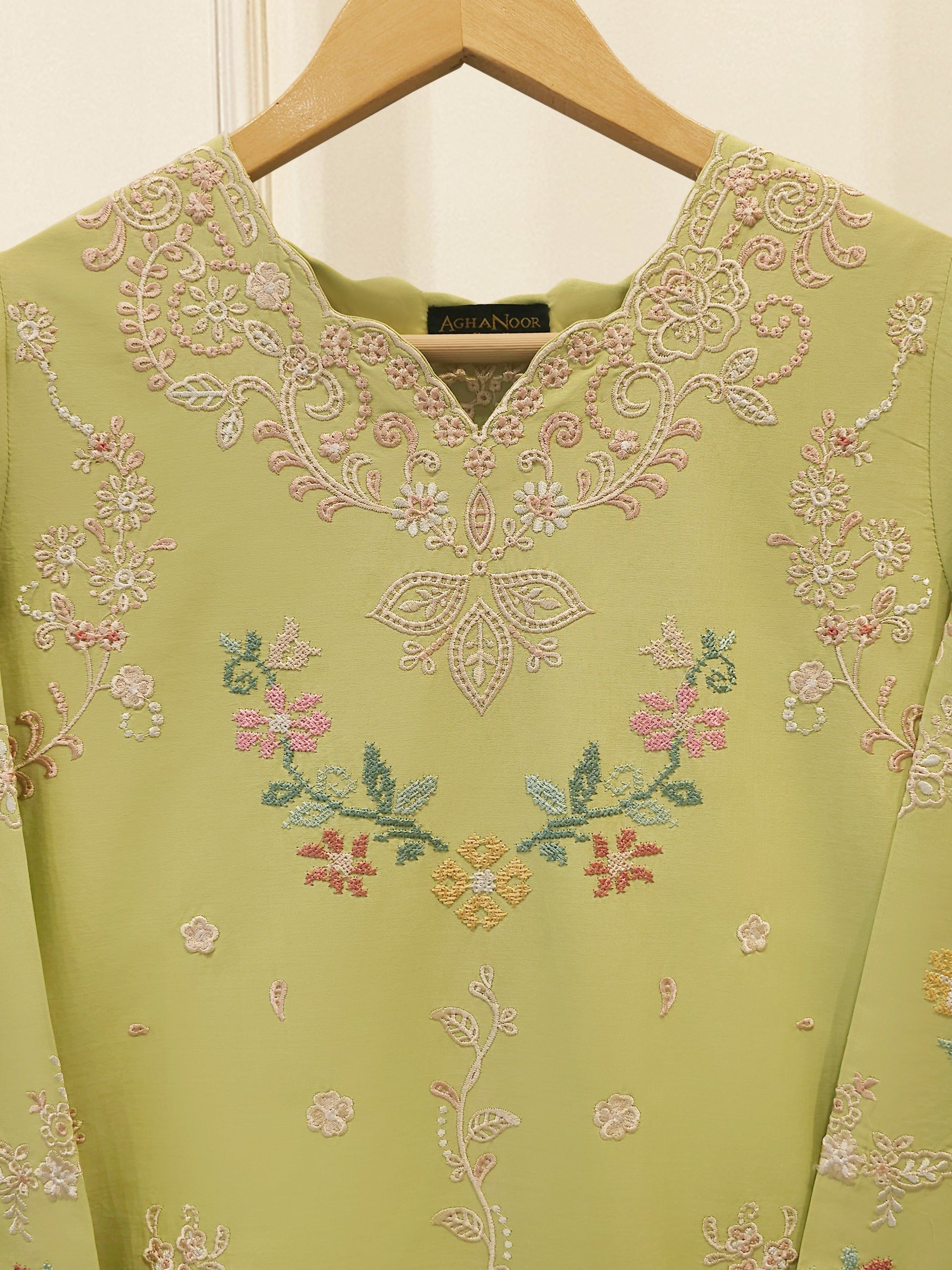 2 Piece - Embroidered Cambric Suit S115696 Secondary image