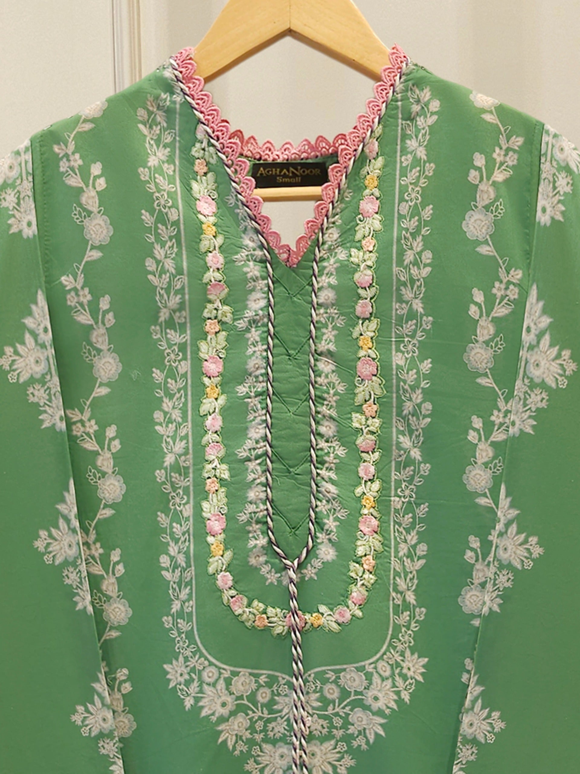Digital Printed Lawn Shirt S115258 Secondary image