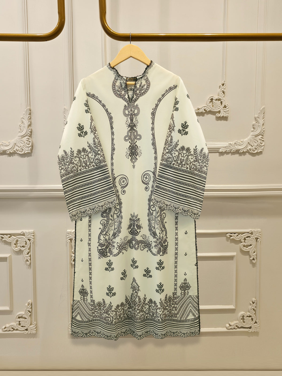 Digital Printed Lawn Shirt S114800