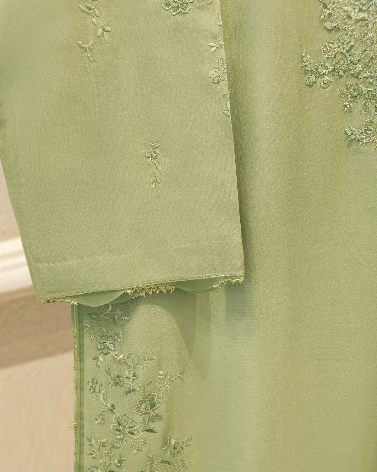 3 Piece- Pure  Sheesha Silk Embroidered Suit S115722