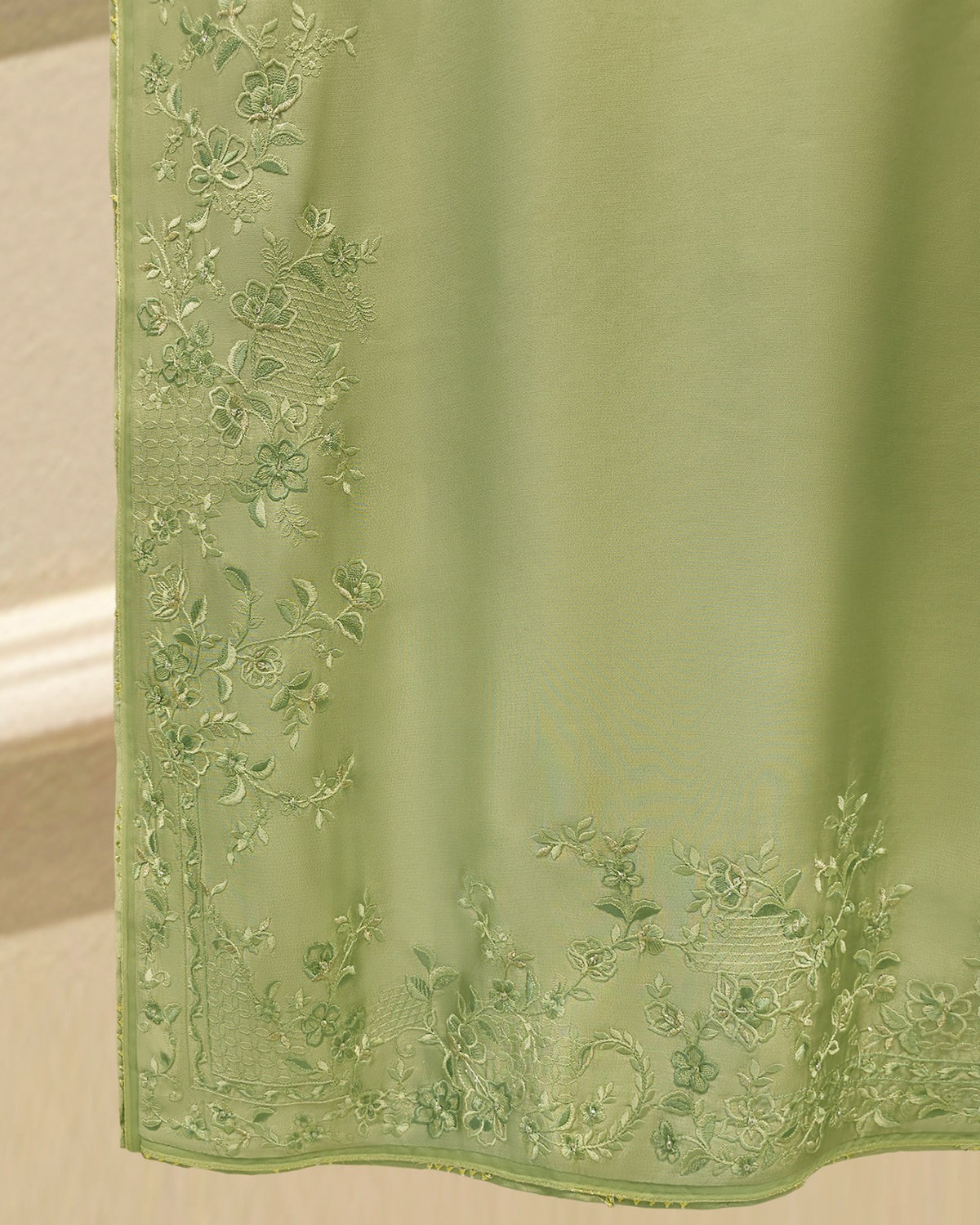 3 Piece- Pure  Sheesha Silk Embroidered Suit S115722