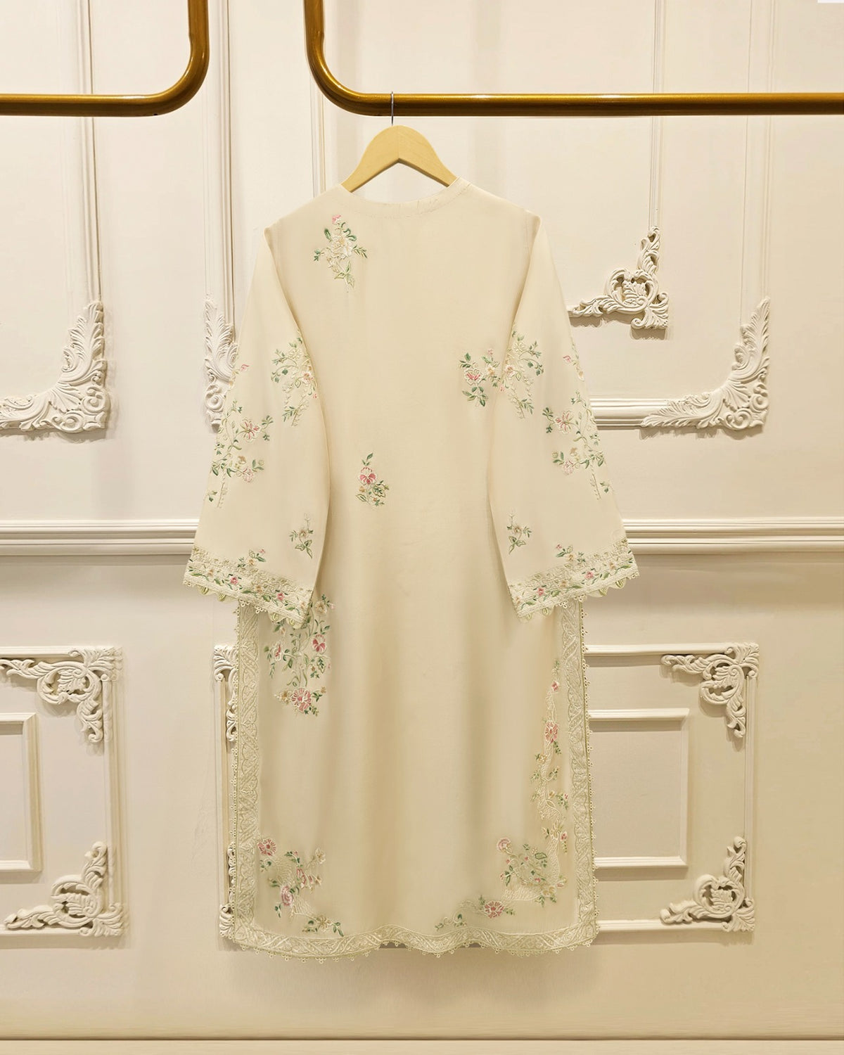 2 Piece- Pure Sheesha Silk Embroidered Suit S115714