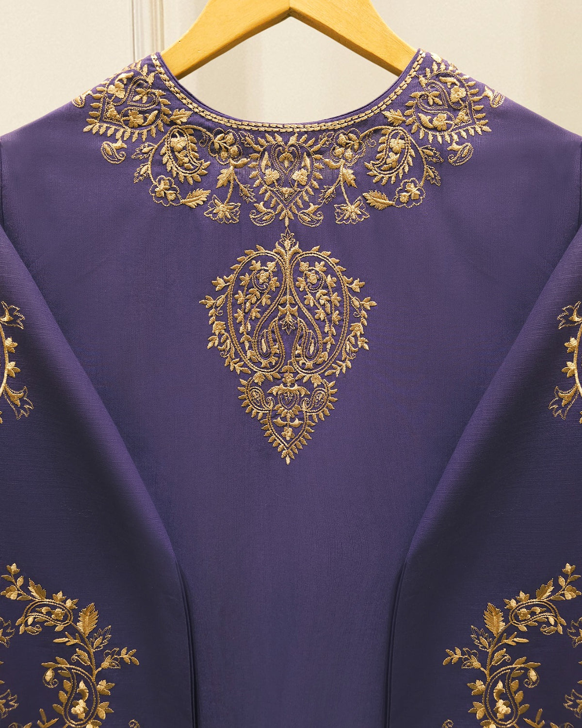 3 Piece - Embroidered Khaddar Suit S115732