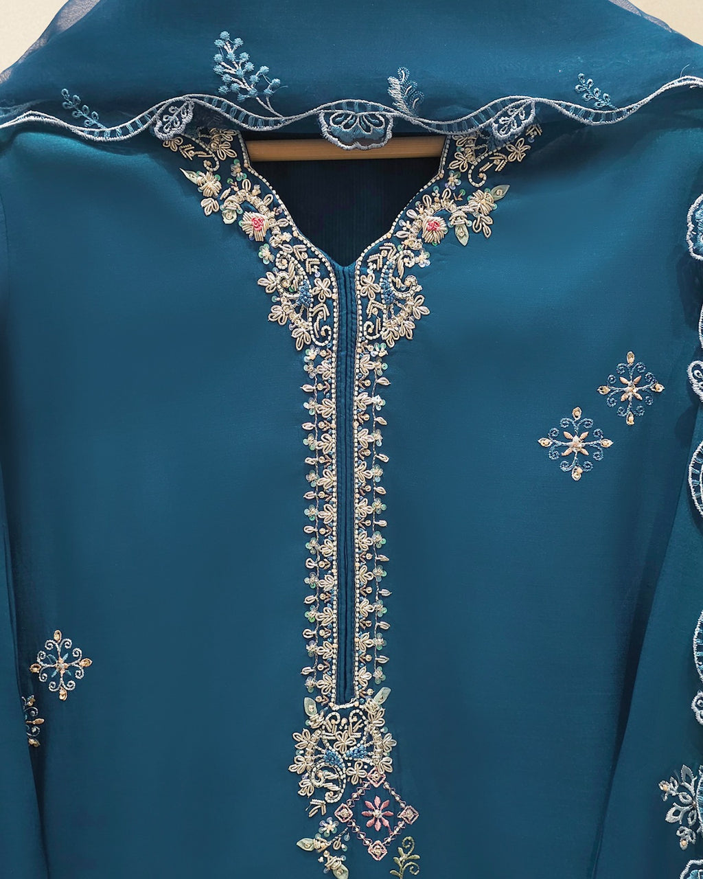 3 Piece - Pure Khaddi Silk Embroidered  Suit S115739