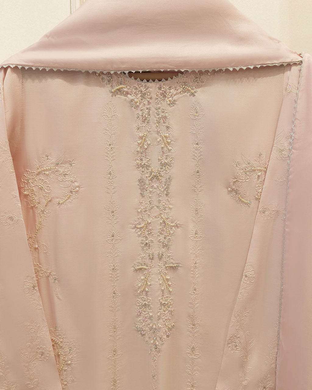 3 Piece - Pure Khaddi Silk Embroidered  Suit S115751