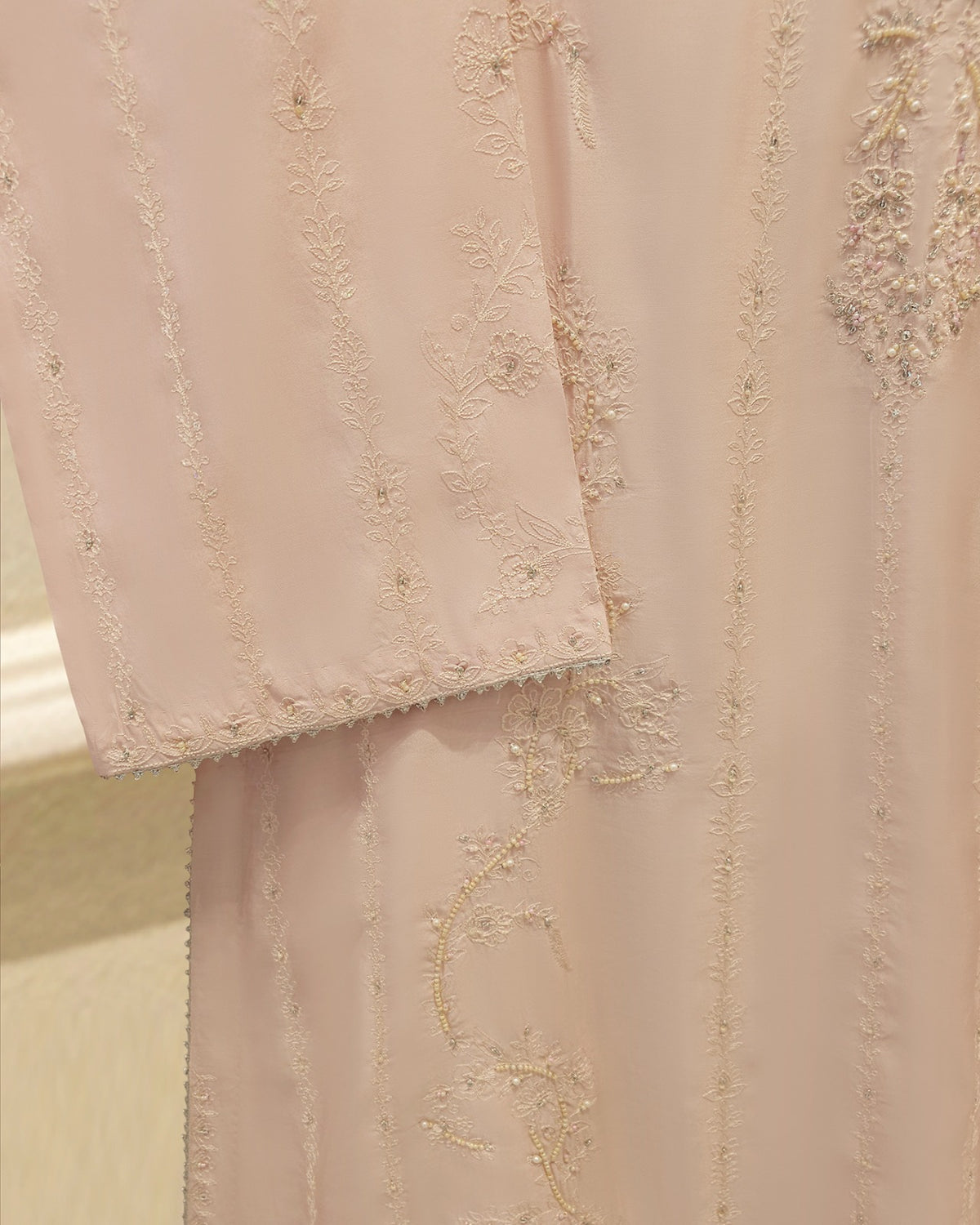 3 Piece - Pure Khaddi Silk Embroidered  Suit S115751